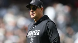 Aaron Boone #17 of the New York Yankees heads to the dugout.
