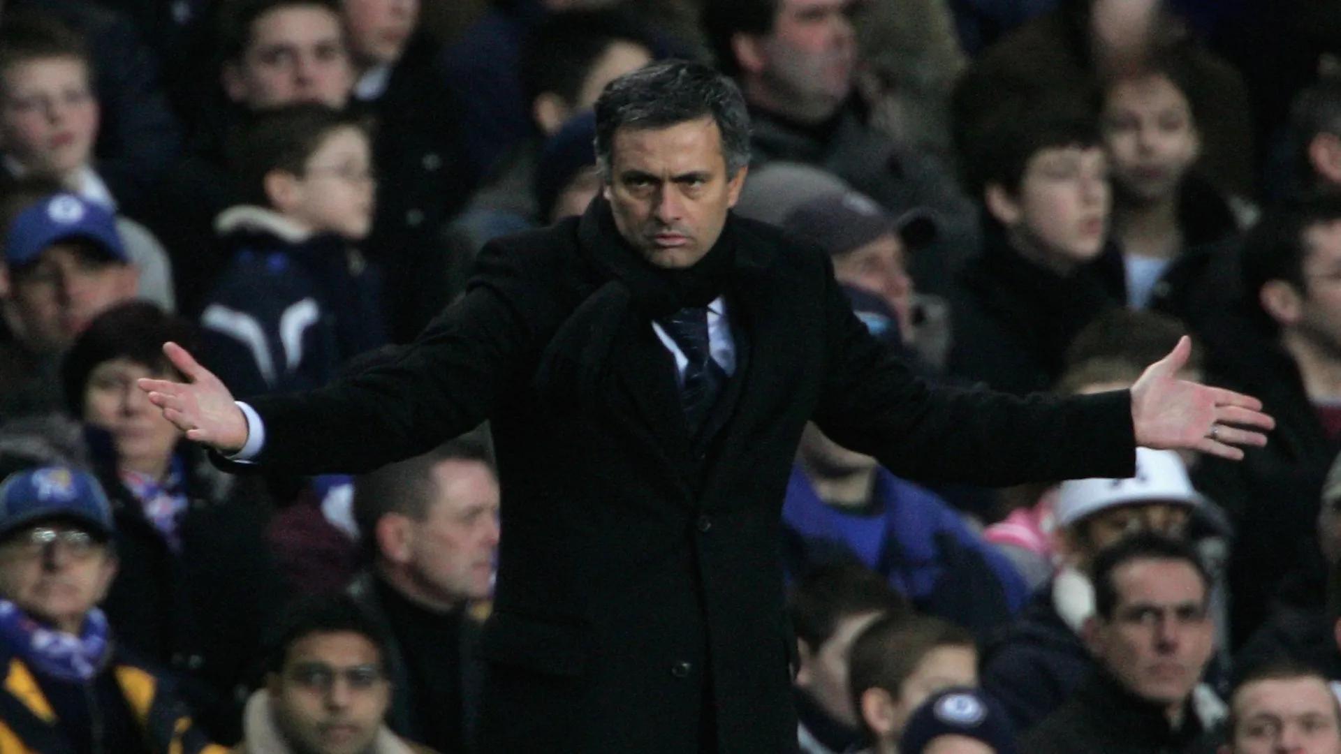 Manager Jose Mourihno gives instructions from the side lines. Phil Cole/Getty Images