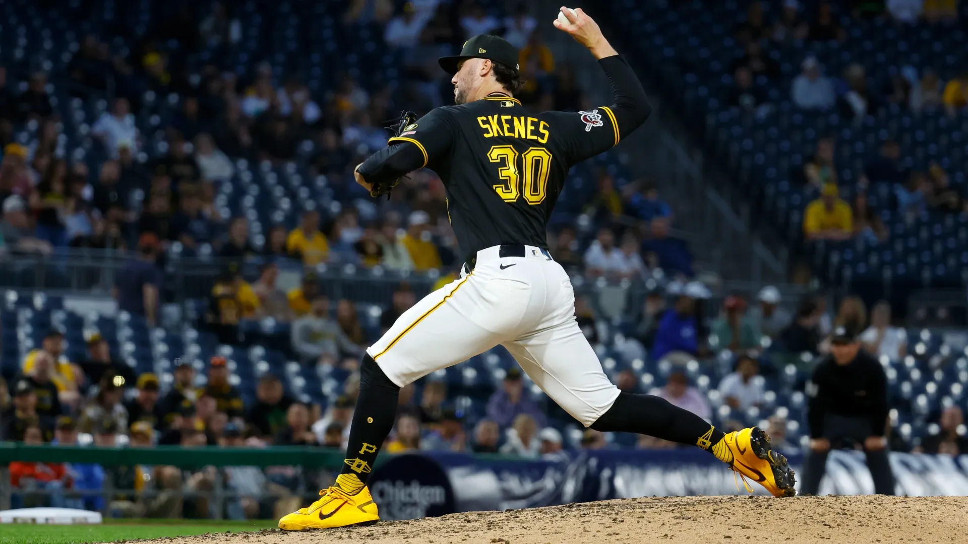 Paul Skenes #30 of the Pirates pitches in the seventh inning against the Rockies. Justin K. Aller/Getty Images