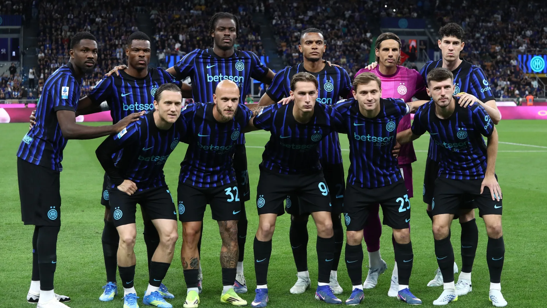 Players of FC Internazionale Milano pose for a team photograph prior to the Serie A match (Source: Marco Luzzani/Getty Images)