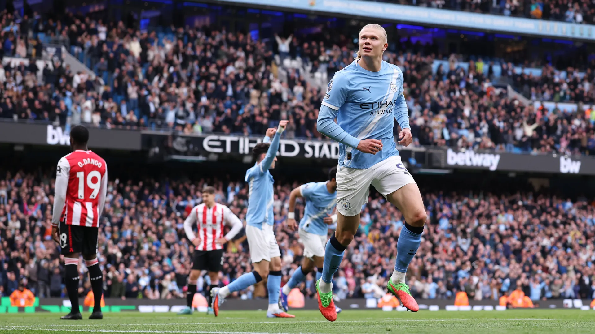 Erling Haaland celebrates a goal for Man City vs Brentford. (Getty Images)