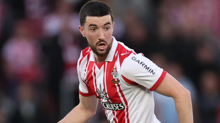 Finn Azaz of Southampton controls the ball.