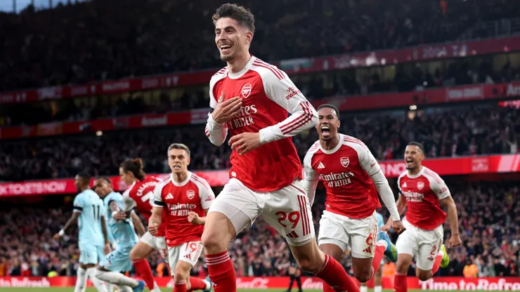 Kai Havertz of Arsenal celebrates scoring his team's first goal during the Premier League match