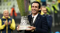 Unai Emery, Head Coach of Villarreal, celebrates with the UEFA Europa League Trophy in 2021