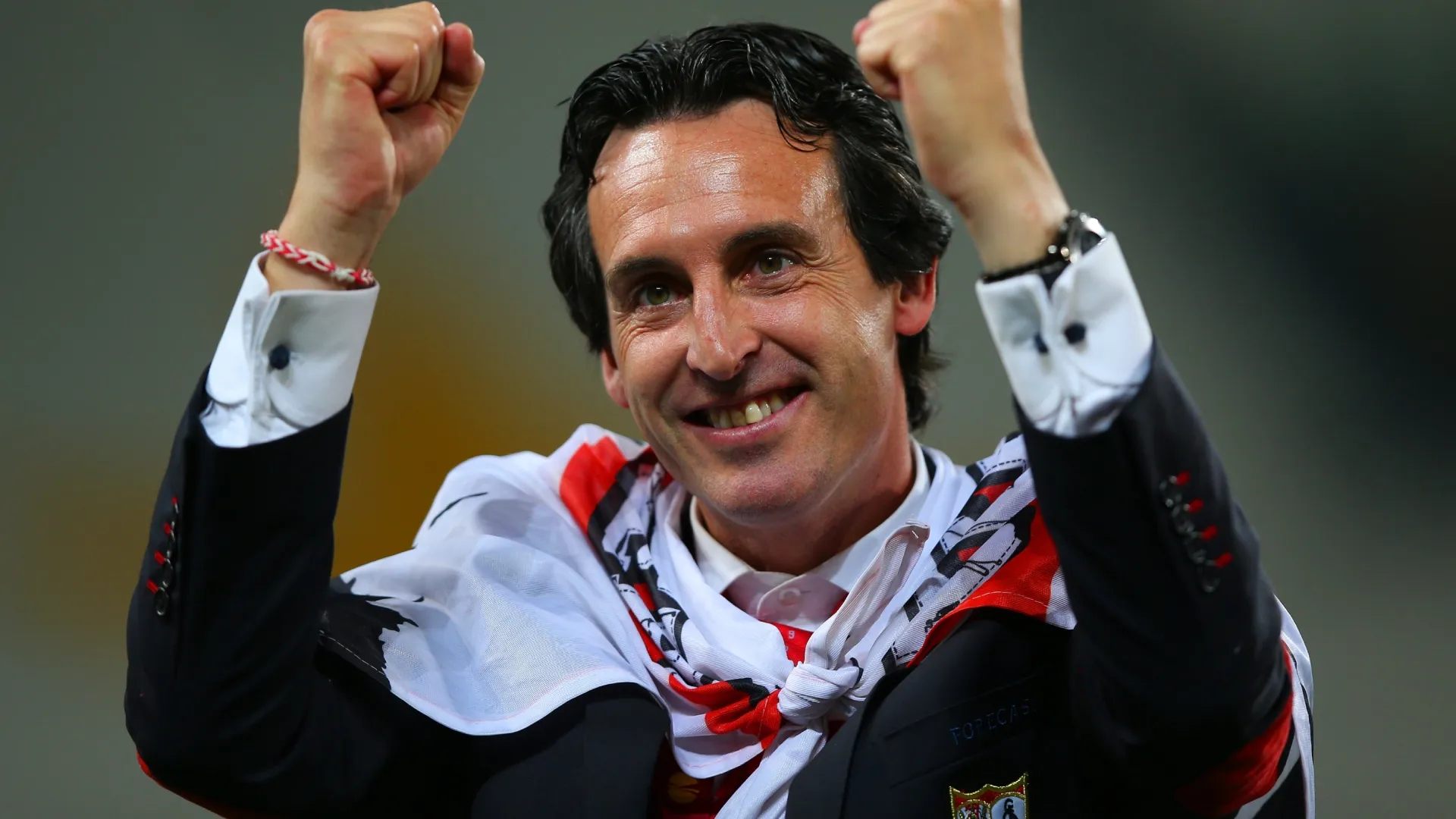 Unai Emery celebrates victory during the UEFA Europa League Final match (Source: Clive Rose/Getty Images)
