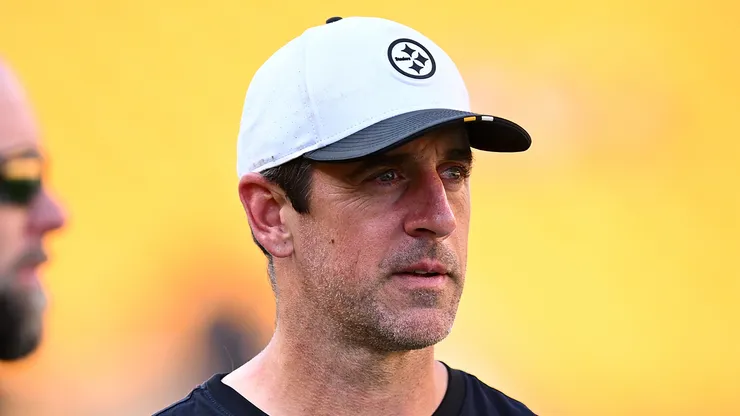 Aaron Rodgers will play in 2026 for the Steelers