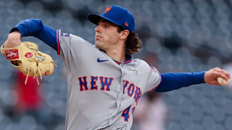 Zach Thornton #49 of the Mets pitches during the first inning of his Major League debut.