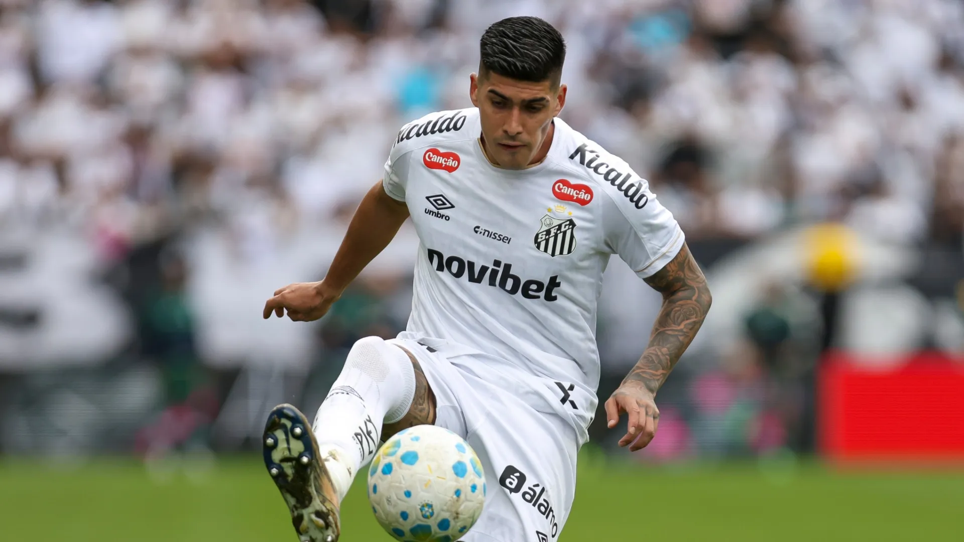 Adonis Frias of Santos – Ricardo Moreira/Getty Images