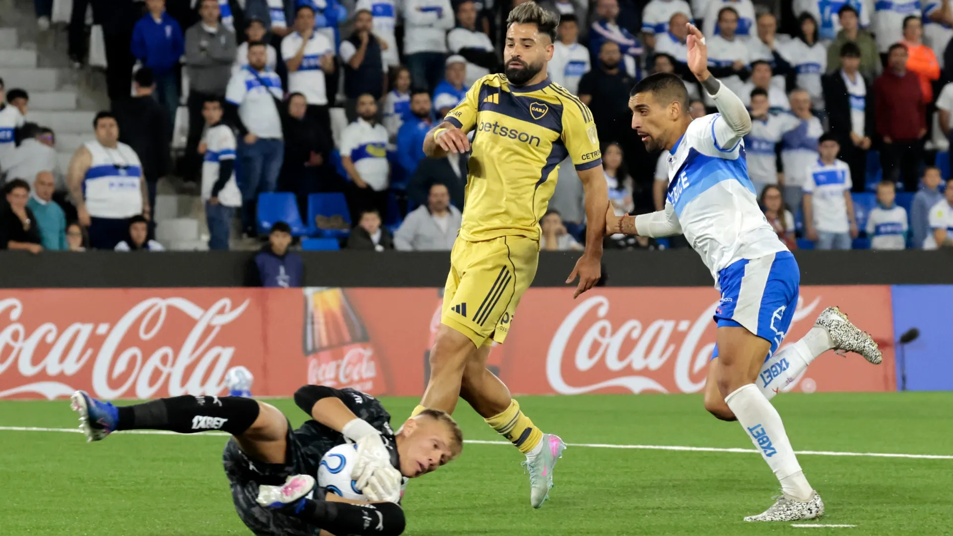 Vicente Bernedo of Universidad Catolica fitakes the ball during a Copa Libertadores match against Boca – Geraldo Caso Bizama/Getty Images