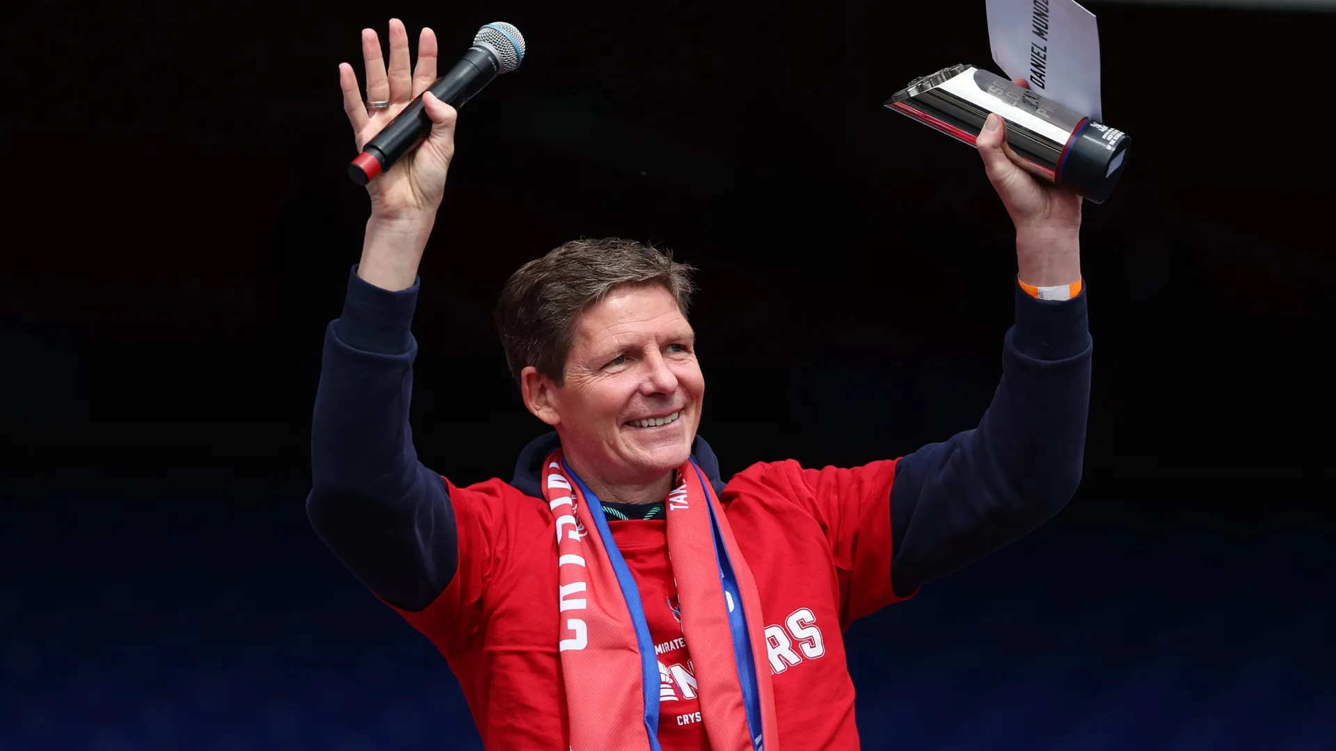 Oliver Glasner, Manager of Crystal Palace, acknowledges the crowd following the FA Cup trophy parade (Source: Tom Dulat/Getty Images)
