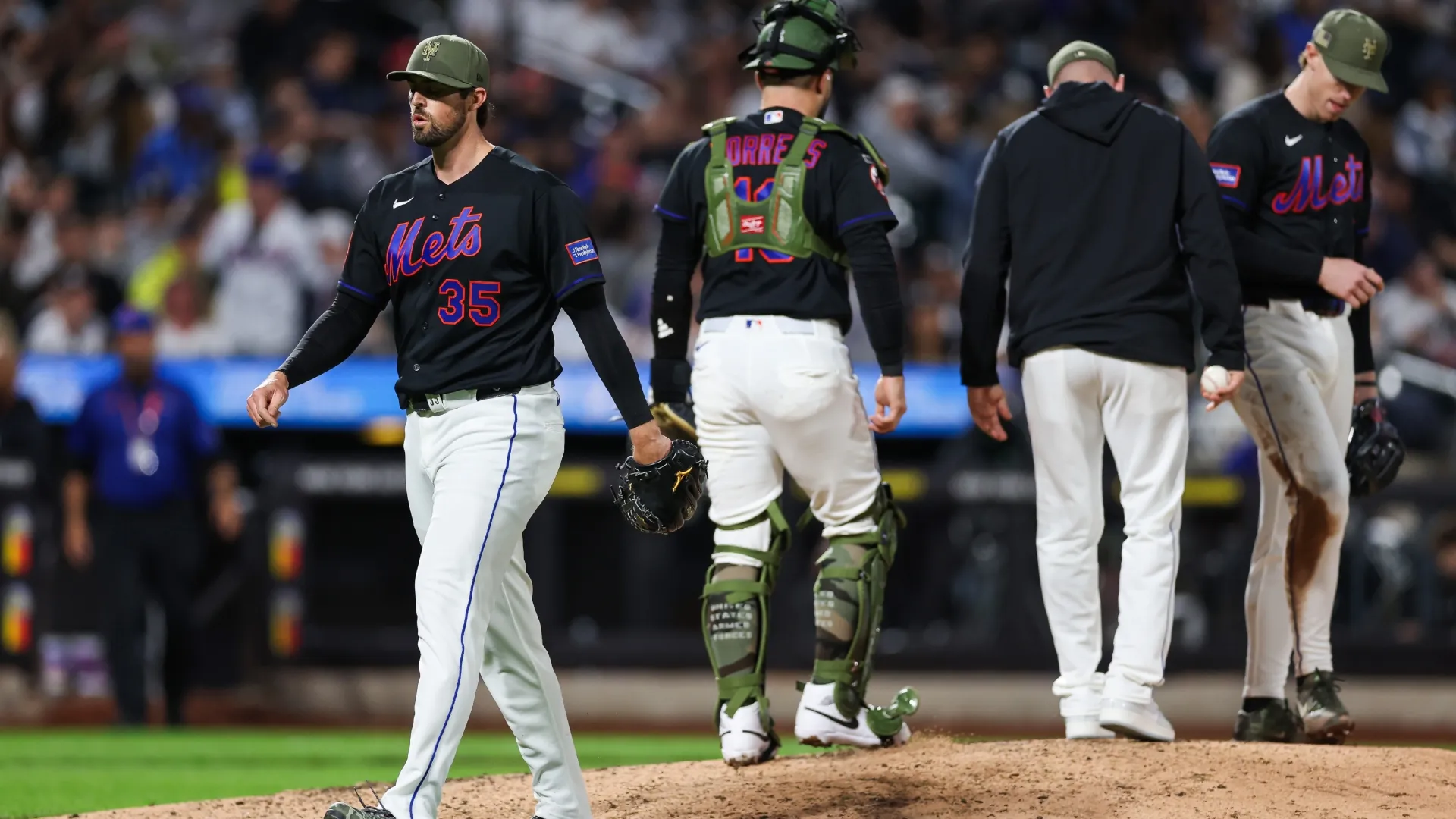 Clay Holmes #35 of the Mets walks off the mound. Ishika Samant/Getty Images