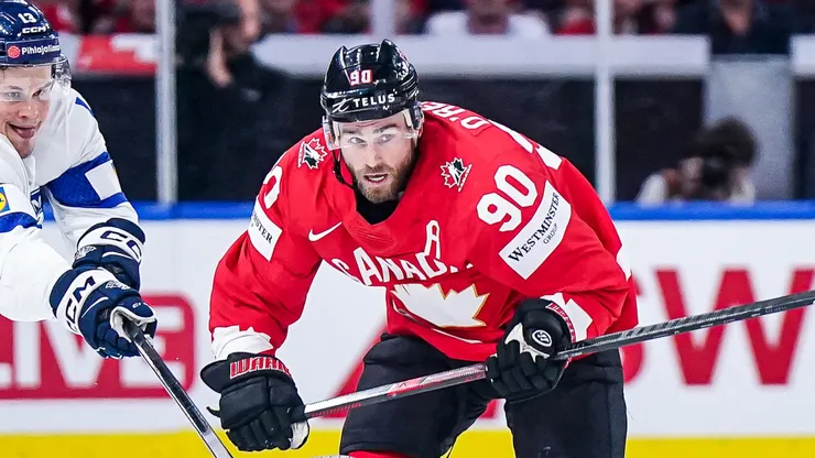 Ryan O'Reilly at Swiss Life Arena in Zurich, Zurich.