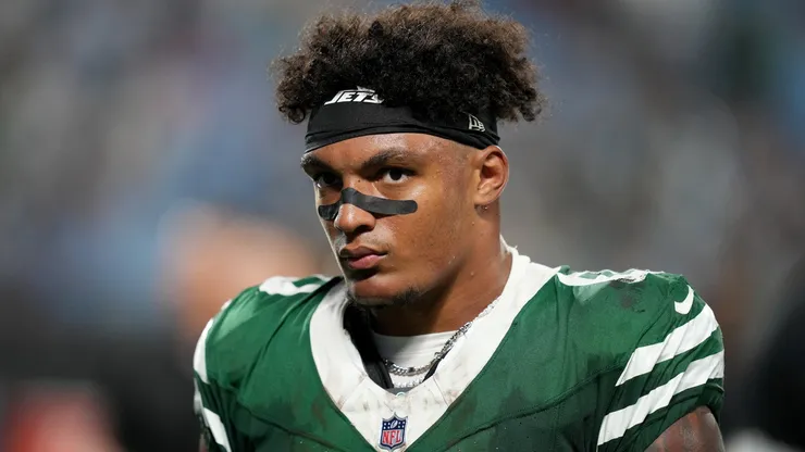 Braelon Allen #0 of the New York Jets