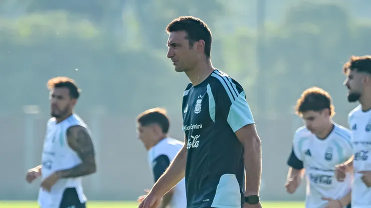 Lionel Scaloni, head coach of Argentina looks on.