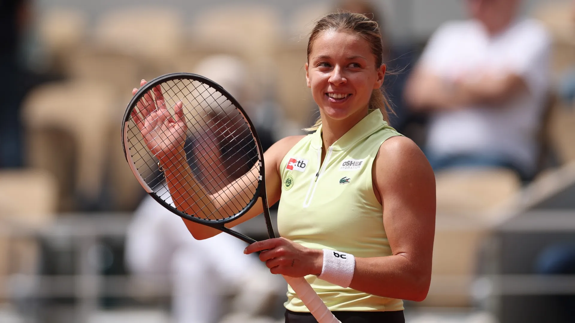 Maja Chwalinska during the Women’s Singles quarter-final match on Day Eleven of the 2026 French Open (Source: Dan Istitene/Getty Images)