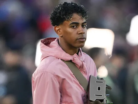 Why is Lamine Yamal not playing today for Spain vs Iraq?