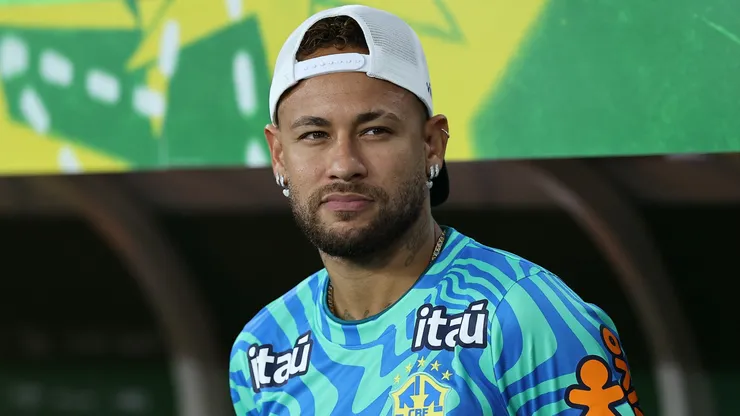 Neymar Jr. stands for the national anthem prior to the international friendly match between Brazil and Panama