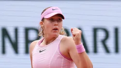 Mirra Andreeva celebrates a point against Marta Kostyuk.