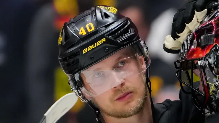 Elias Pettersson at Rogers Arena in Vancouver, Canada.