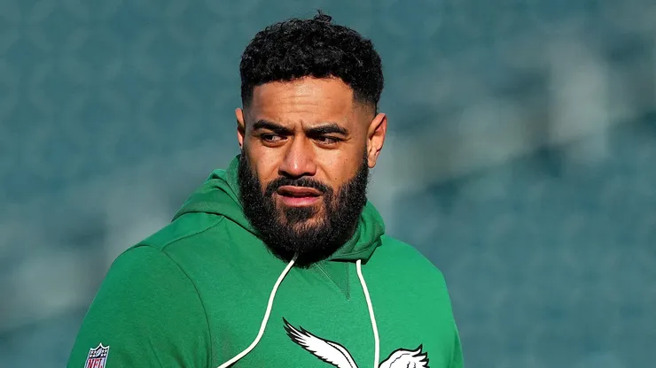 Jordan Mailata with the Eagles