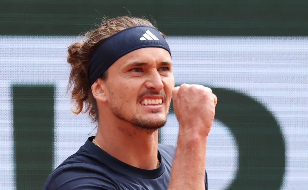 Alexander Zverev explains what happened with cramps during 2026 Roland ...