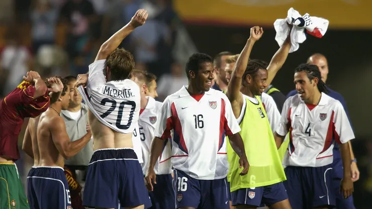 Brian McBride, Carlos Llamosa, David Regis and Pablo Mastroeni of the USA.