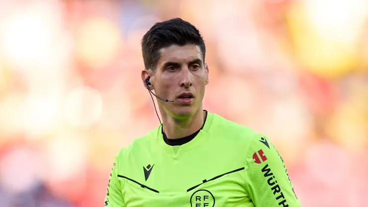 Referee Mateo Busquets Ferrer