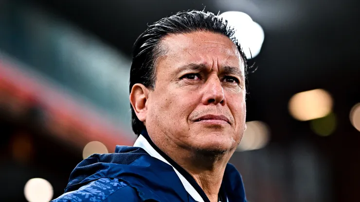 Guatemala coach Luis Fernando Tena before a game.