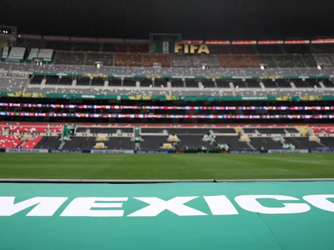How many fans are attending Mexico vs South Africa today in 2026 World Cup opener?