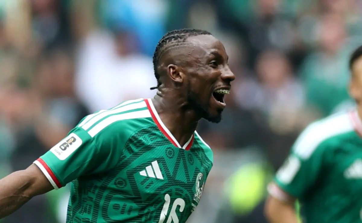 video-julian-quinones-scores-first-goal-of-2026-world-cup-for-mexico