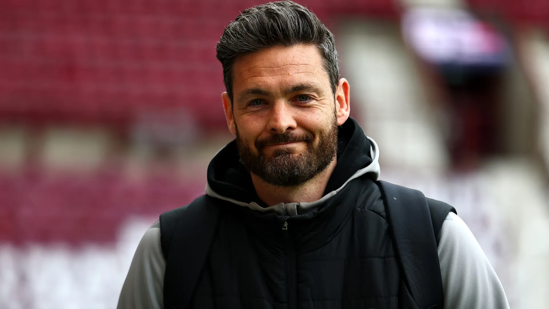 Craig Gordon of Heart of Midlothian arrives at the stadium prior to the William Hill Premiership match (Source: WM Sport Media/Getty Images)
