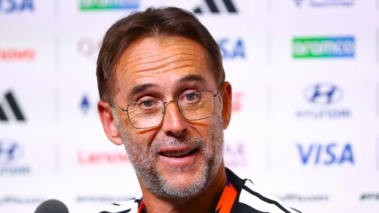 Julen Lopetegui will try to lead Qatar to World Cup success