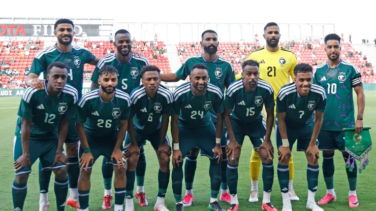 Saudi Arabia team poses before an international friendly.