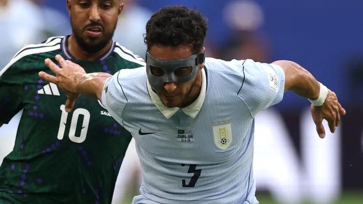 Sebastian Caceres #3 of Uruguay controls the ball.