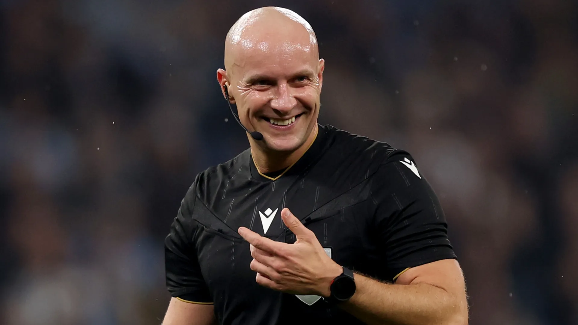 Referee Szymon Marciniak