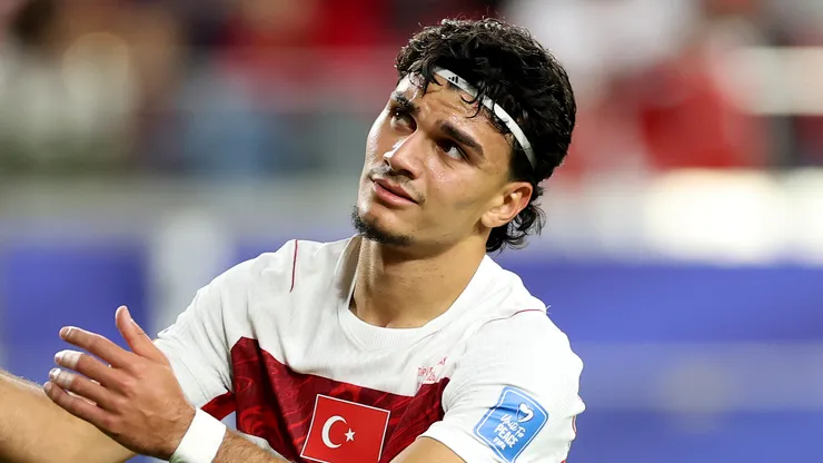 Can Uzun #26 of Turkiye.