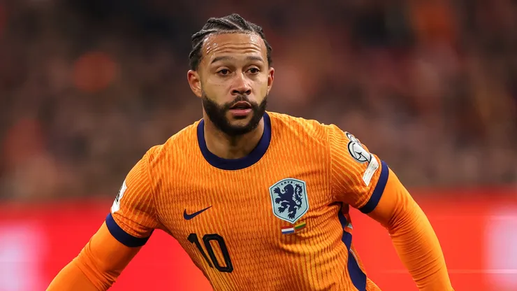 Memphis Depay of Netherlands in action.