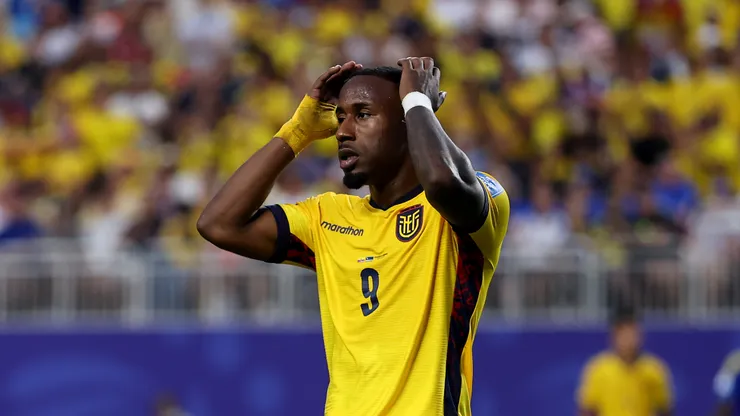 John Yeboah #9 of Ecuador.
