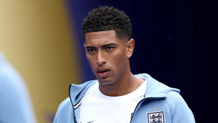 Jude Bellingham of England walks out the tunnel.