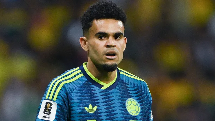 Luis Diaz #7 of Colombia looks on.