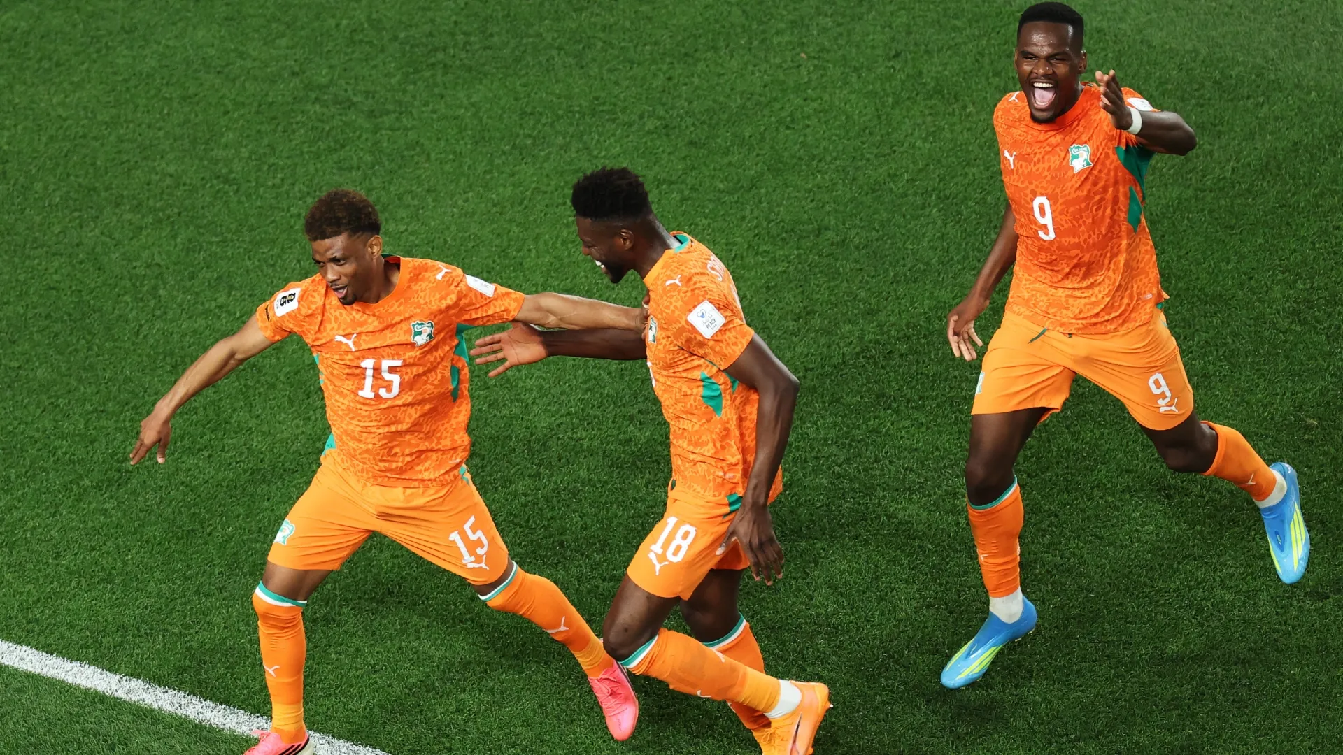 Amad Diallo #15 of Cote d’Ivoire celebrates with teammates. Kevin C. Cox/Getty Images