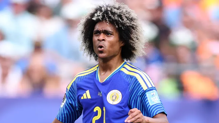 Tahith Chong #21 of Curacao.