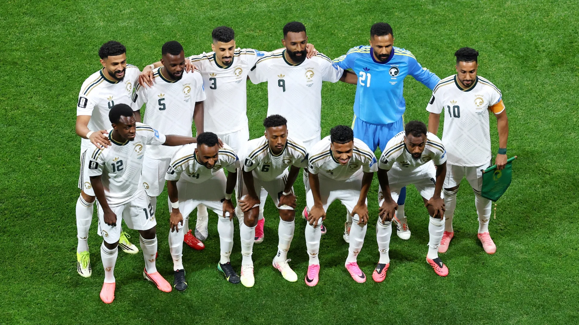 Players of Saudi Arabia pose for a team photograph. Buda Mendes/Getty Images