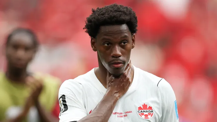 Jonathan David #10 of Canada.