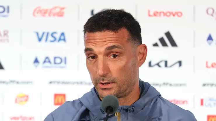 Lionel Scaloni of Argentina.
