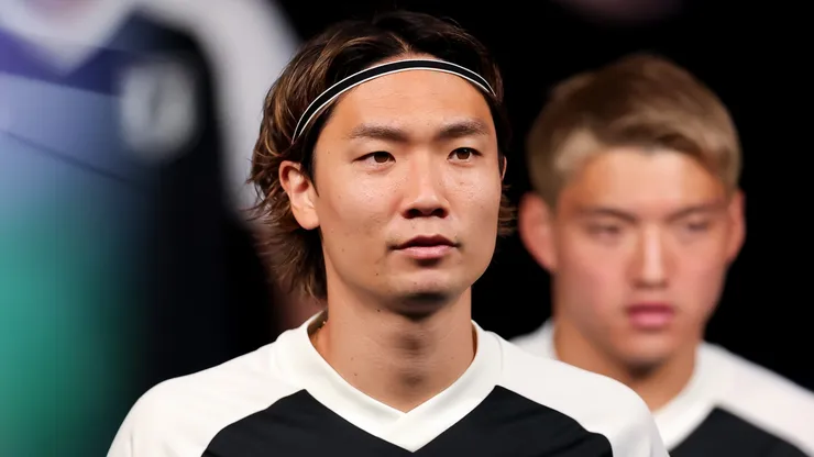 Kou Itakura #4 of Japan.