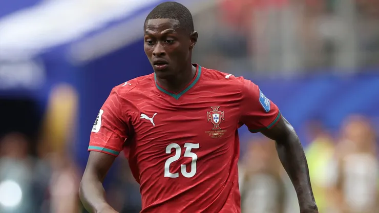 What happened to Nuno Mendes in Portugal vs Spain?