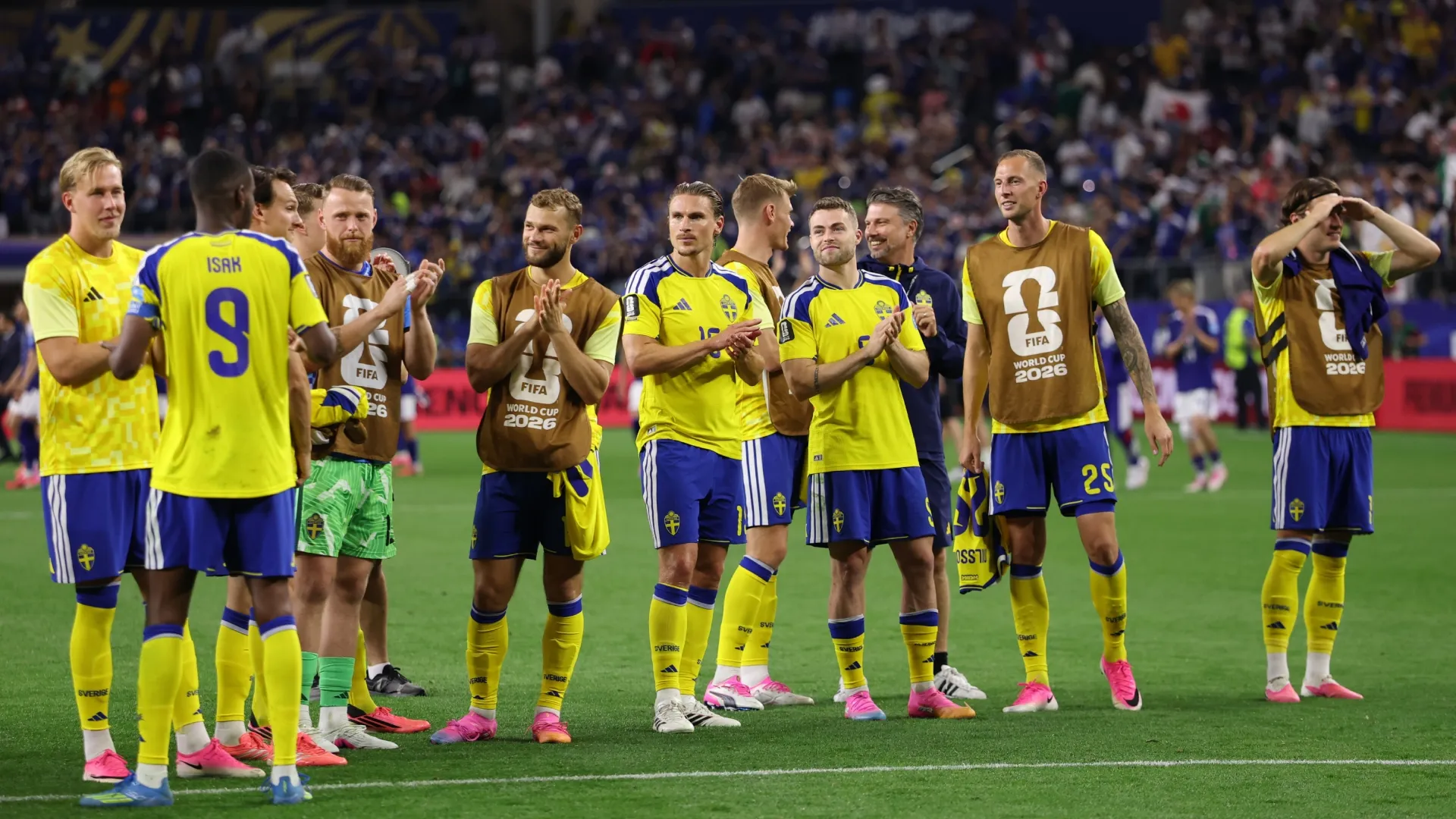 Players of Sweden applaud fans. Molly Darlington/Getty Images