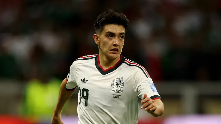 Gilberto Mora #19 of Mexico.