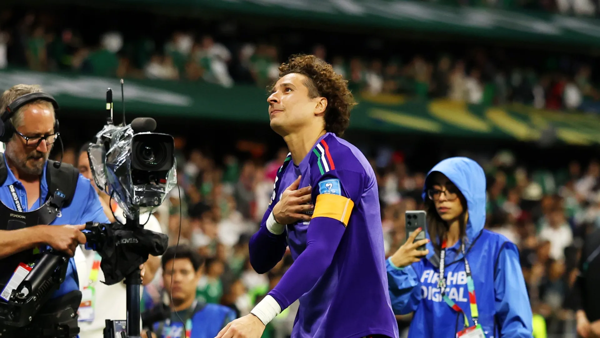 Guillermo Ochoa bids farewell to fans.